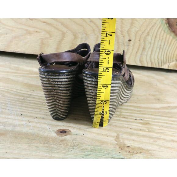 Born Sandals Womens 7 Brown Leather Platform Wedge 38 Genesis Buckle Shoes - Picture 4 of 7